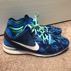 Nike 5.0 tennis shoes